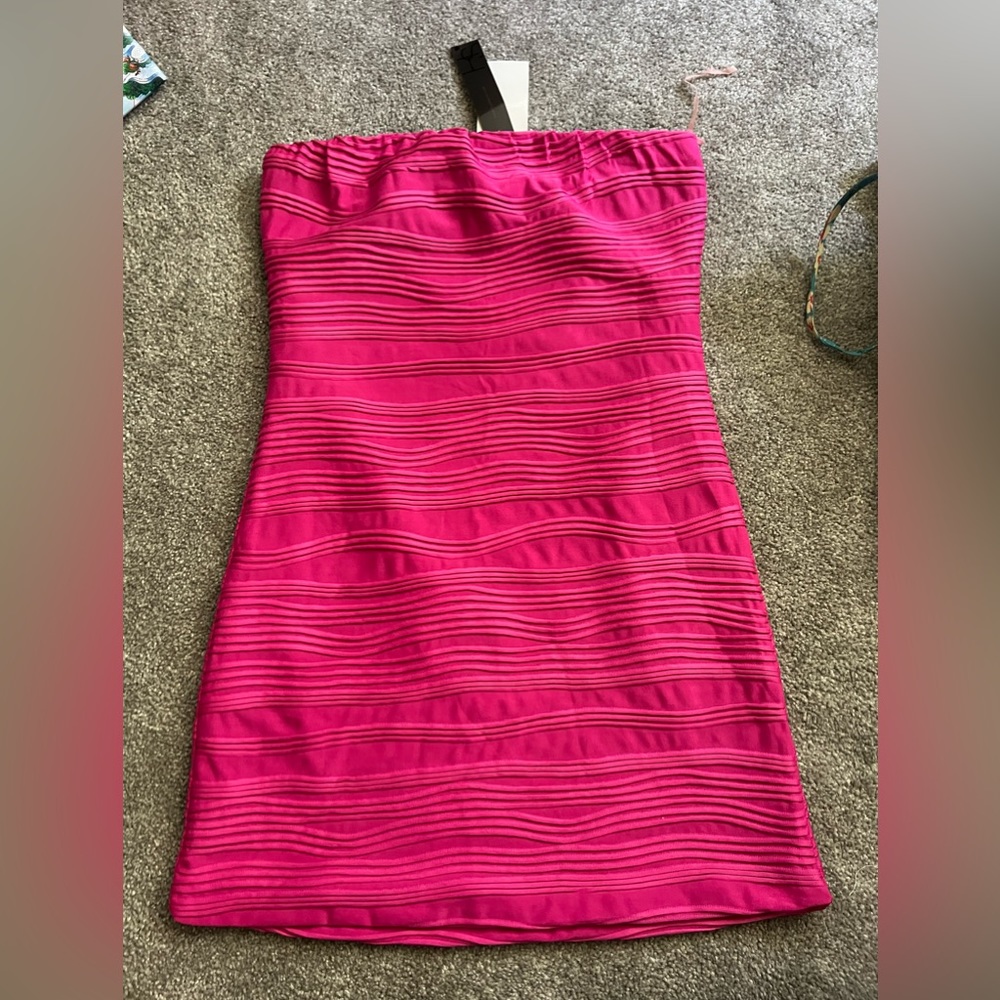 Heart & Soul Strapless Pink Wavy Bodycon Dress Size M NWT